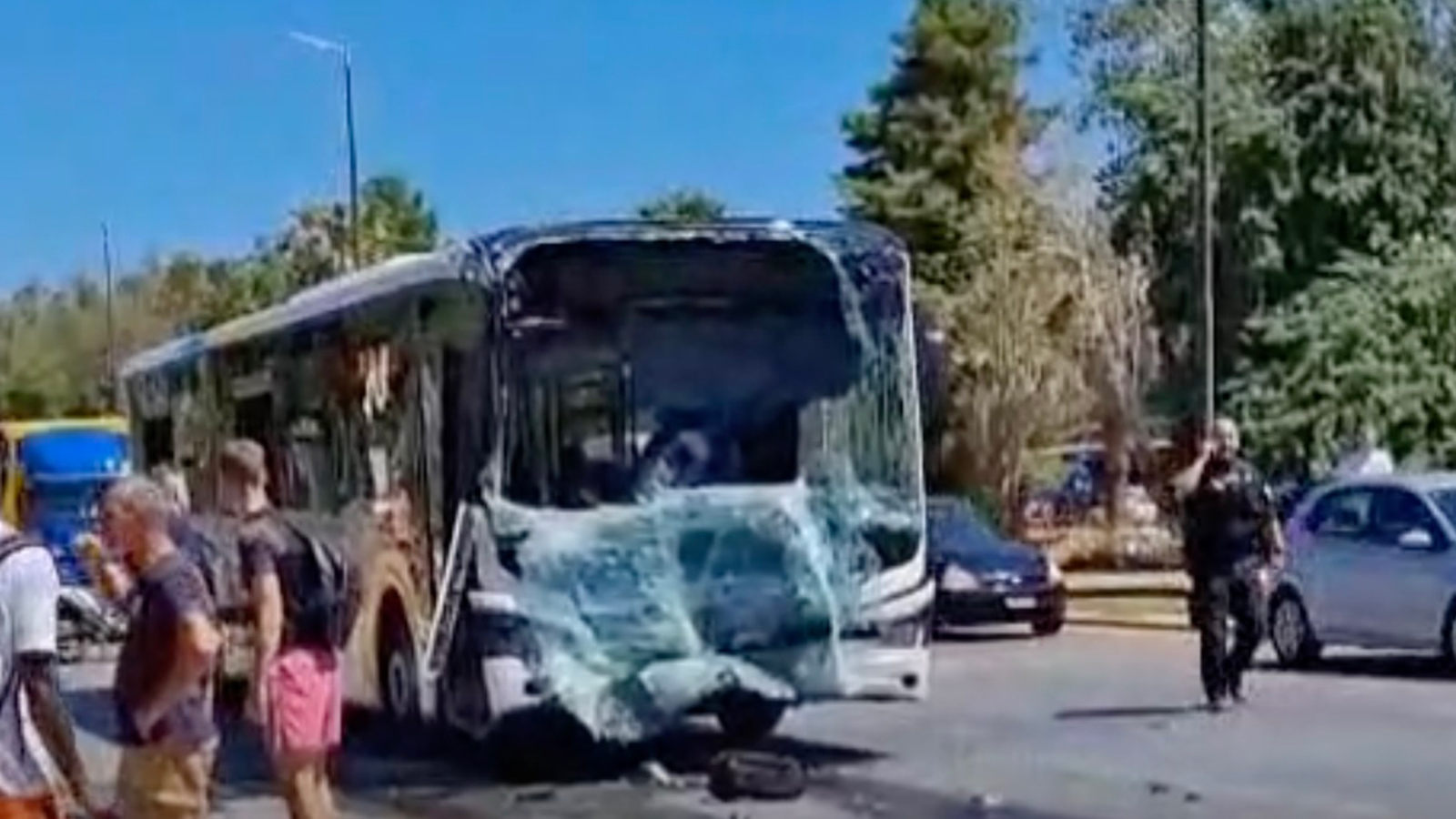 Βούλα: Σύγκρουση δύο λεωφορείων του ΟΑΣΑ -Tουλάχιστον 32 τραυματίες